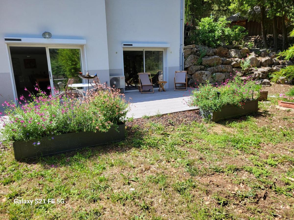 Un écrin de verdure et plus.. Besse-sur-Issole Exterior foto